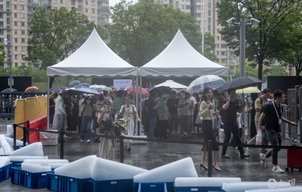 会展区｜寰球关注 2025全国东说念主工智能大会在上海开幕